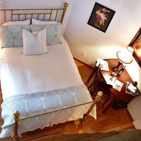 Summerhill Estate House Bed & Breakfast Kelowna Dış mekan fotoğraf